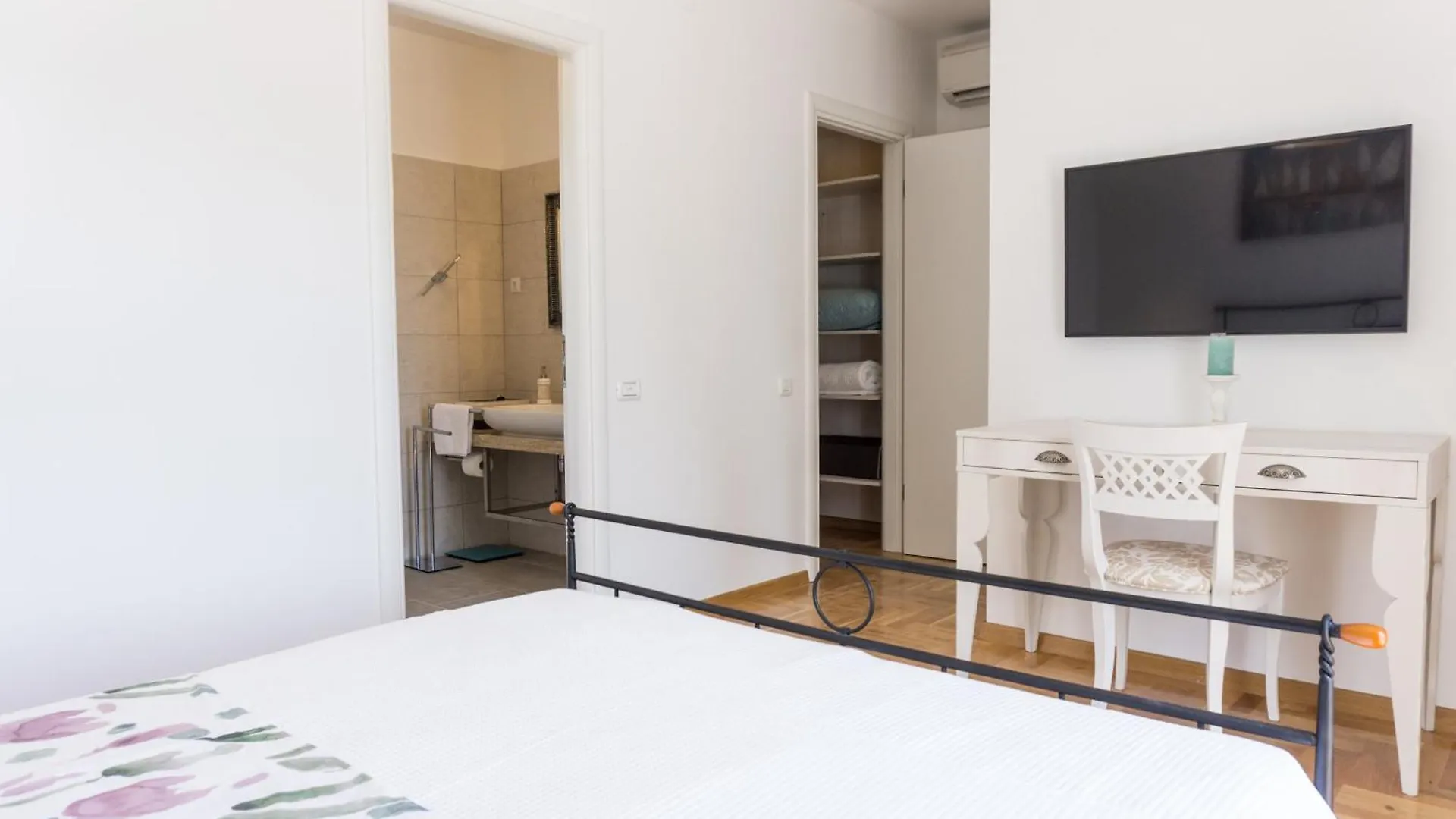 Villa Histria Relax For 8 People In Central Istria With Sea View And Children Playground Smoljanci
