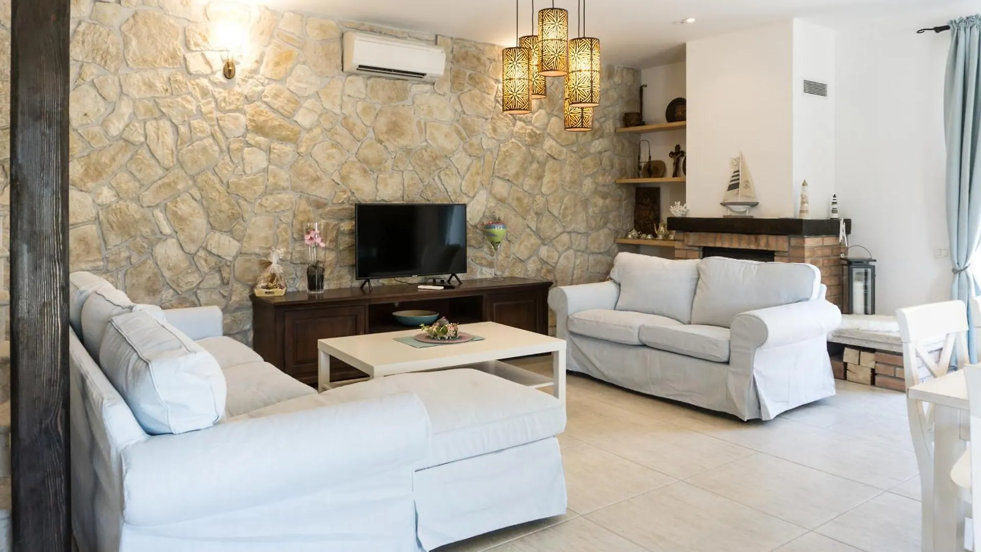 Villa Histria Relax For 8 People In Central Istria With Sea View And Children Playground Smoljanci