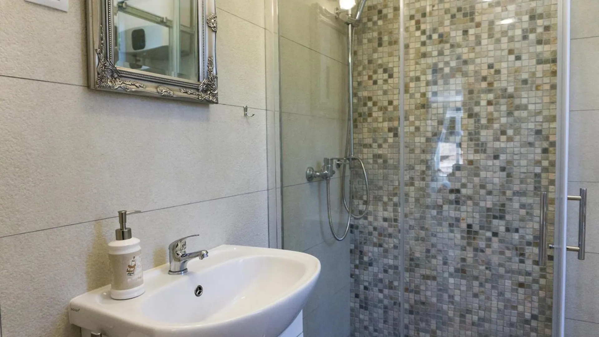 Villa Histria Relax For 8 People In Central Istria With Sea View And Children Playground Smoljanci